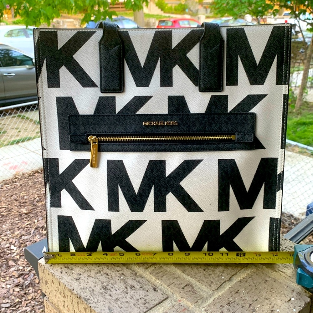 Michael Kors Kenly Large Graphic Logo Tote Bag